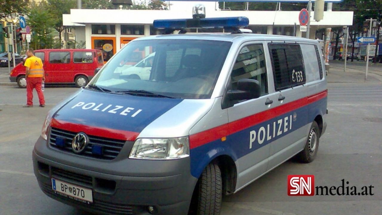 Viyana’da Kadın Kocasına Bıçakla Saldırdı