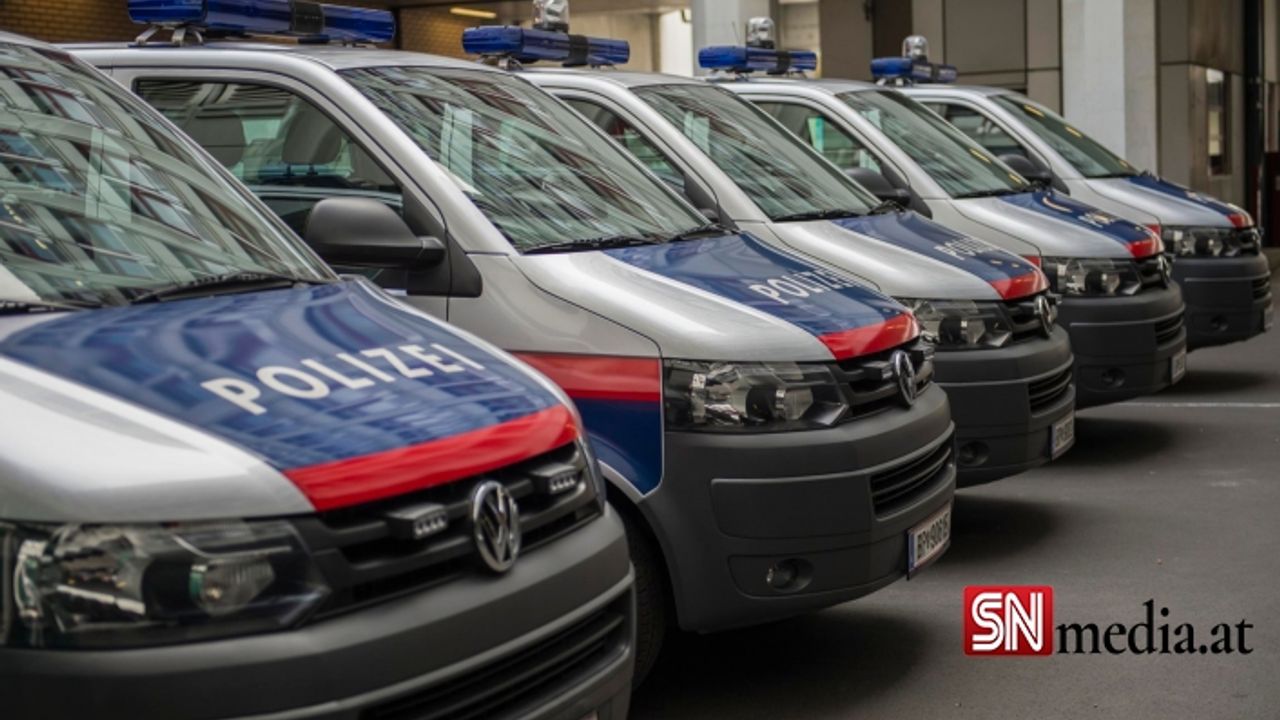 Viyana Polisi 12 Yaşındaki Çocuğun Üzerinde Havai Fişek ve Silah Buldu