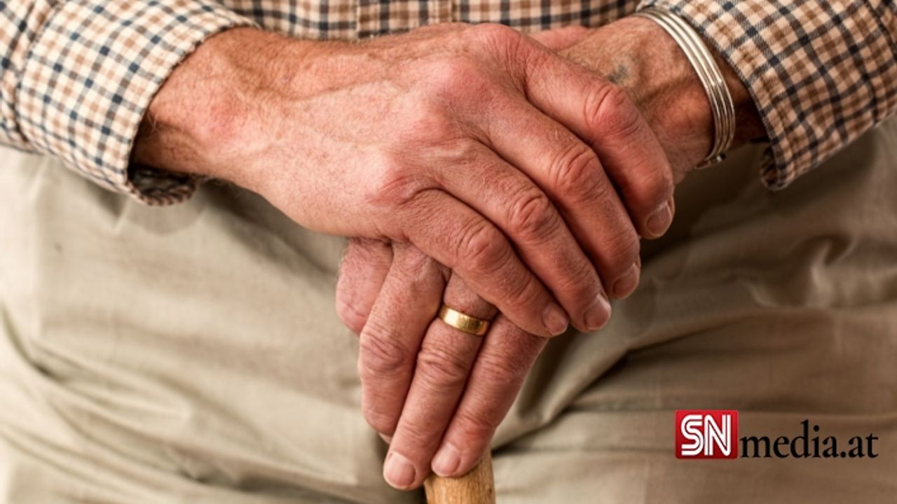 Fransa, Emeklilik Yaşını 64'e Çıkarıyor
