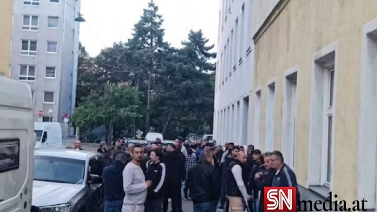 Aşağı Avusturya'da polis nezaretindeki ölüm sonrası tepkiler sürüyor