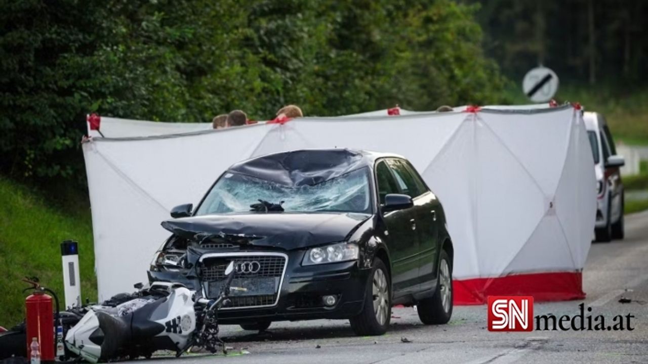 Otomobille çarpışan 21 yaşındaki motosikletli hayatını kaybetti