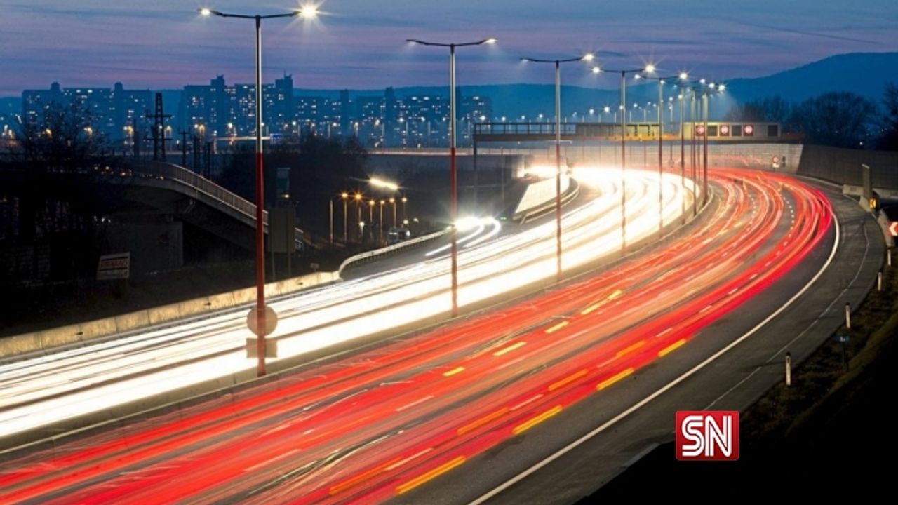 FPÖ otoyollarda hız sınırının saatte 150 km olmasını destekliyor