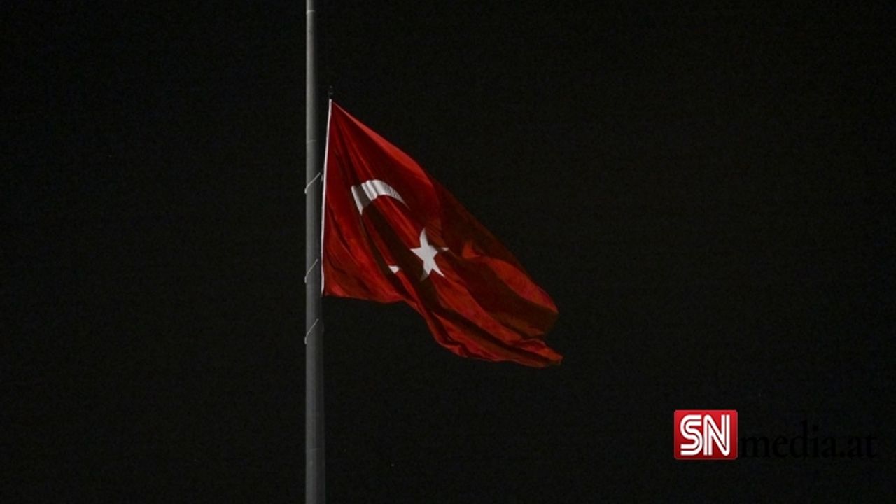 Türkiye'de 3 günlük milli yas ilan edildi