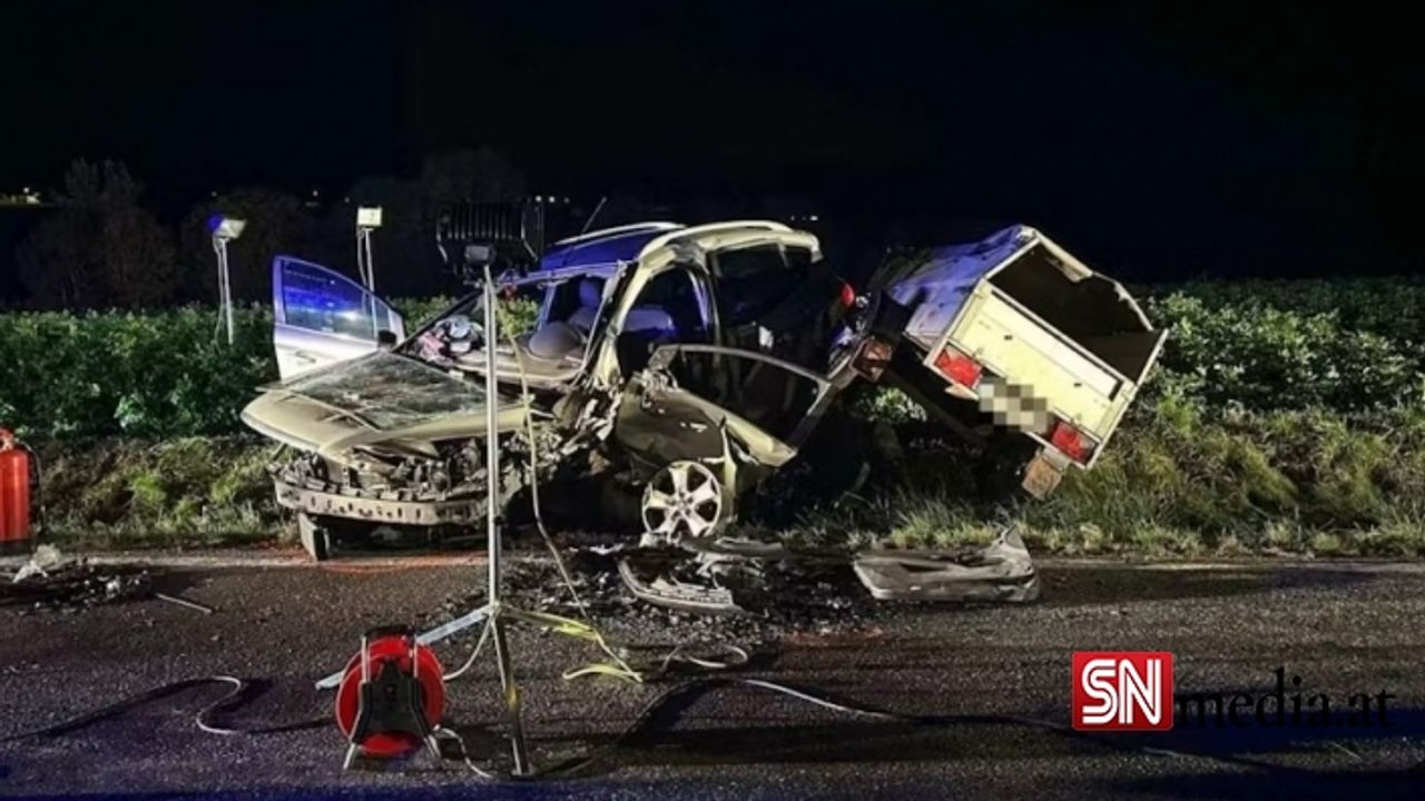 St. Pölten'de feci kaza: Bir sürücü öldü, diğeri ağır yaralı