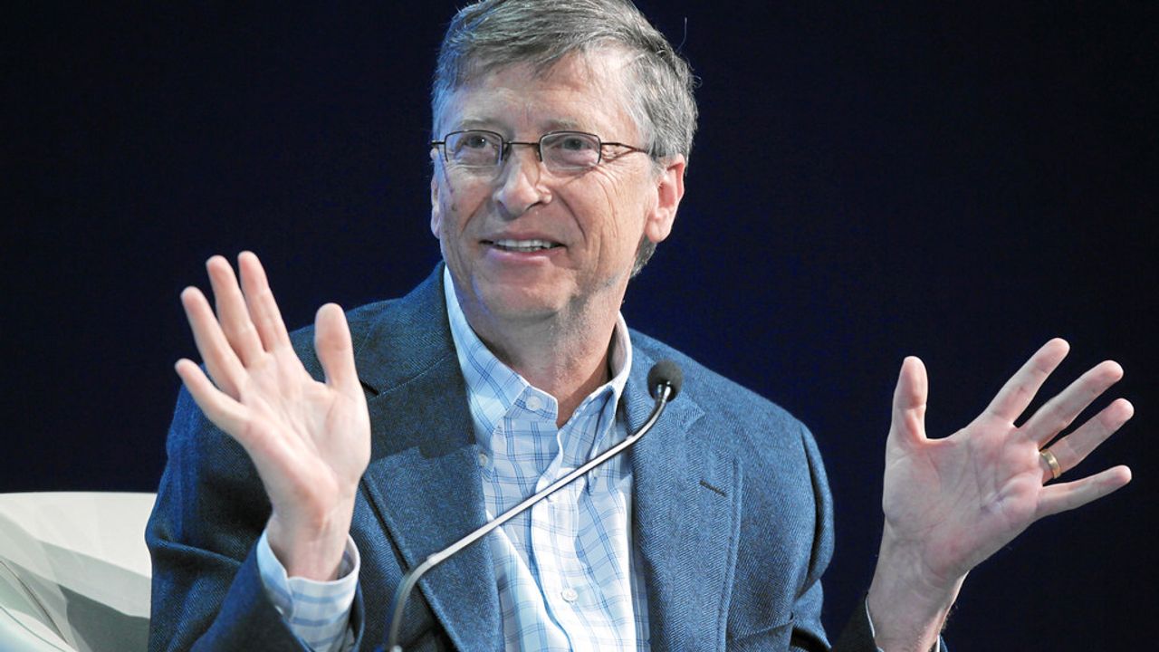 Bill Gates'ten yapay zeka tahmini: "5 yıl içinde hayatımızı kökten değiştirecek"