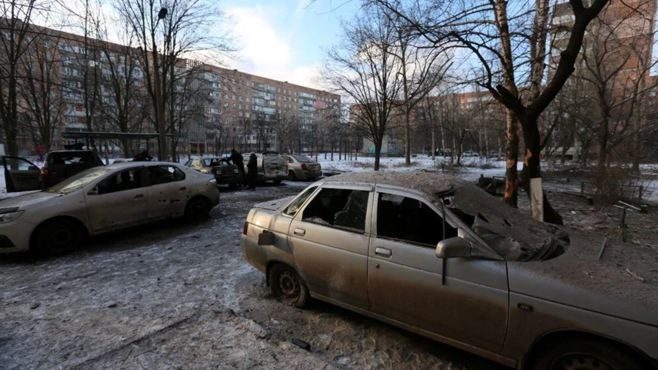 Donetsk'te pazarda patlama: 27 kişi öldü! Rusya ve Ukrayna birbirlerini suçluyor!