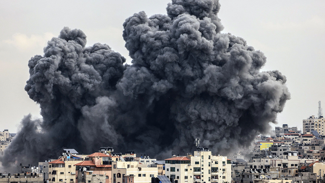 İsrail Refah'a saldırı başlattı: 100'den fazla kişi hayatını kaybetti