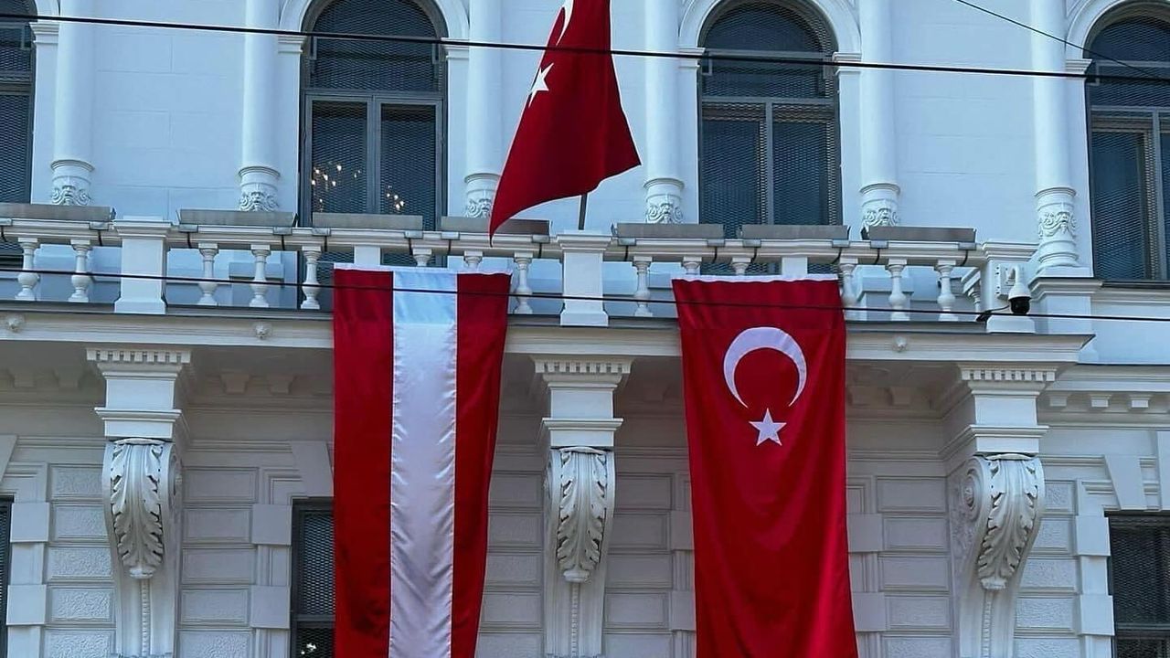 Türkiye-Avusturya Dostluk Anlaşması'nın 100. Yılı Kutlandı