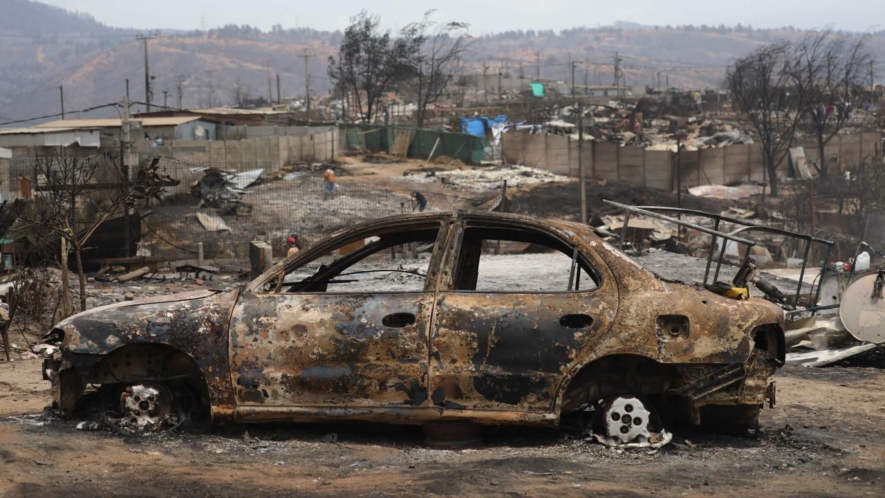 Şili'de devam eden orman yangınlarında 122 kişi öldü