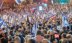 İsrail'de yüz binlerce kişi Netanyahu'nun Savunma Bakanı'nı görevden almasını protesto etti