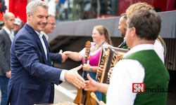 Avusturyalı siyasetçilerden "uzun yaz tatili" haberine itiraz