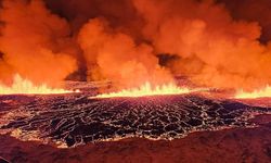 İzlanda’da Fagradalsfjall yanardağı patladı