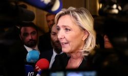 Fransa'da tartışmalı göçmenlik yasası parlamentodan geçti