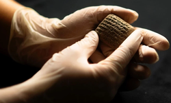 Hatay'da 3 bin 500 yıllık tablet gün ışığına kavuştu