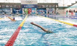 Kayserili Sporcular Avrupa Gençler Açık Su Yüzme Yarışları İçin Viyana'ya Geldi