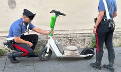 Roma’da Skandal: Alman Turist Tarihi Eseri Scooter’la Taşırken Yakalandı