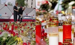 Graz'daki Okulda Hayatını Kaybedenler İçin Düzenlenen Anma Töreni Yürekleri Dağladı
