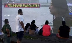 Dört Kıta ve 10 Ülkede Tsunami Alarmı: “Uçak Hızında İlerliyor, Tehlike 24 Saat Sürecek”