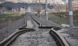 Tren Yolculuğu Hala Uçak Yolculuğundan Daha Pahalı
