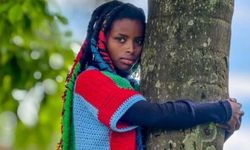 Ağaca 72 saat boyunca sarıldı, dünya rekoru kırdı