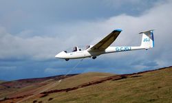 Planör A2 Otoyoluna Acil İniş Yapmak Zorunda Kaldı