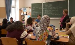 Avusturya’da 14 Yaş Altına Başörtüsü Yasağı Tartışması Büyüyor