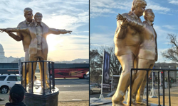 Washington'da Trump-Epstein heykeli. Titanik filminin meşhur sahnesi canlandırıldı