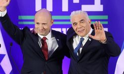 İsrail'de iki eski başbakan seçimde Netanyahu'ya karşı birlik kurdu