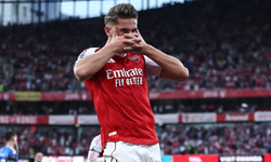 Arsenal, Manchester City'nin Bournemouth ile berabere kalmasıyla 22 yıl sonra Premier Lig'i kazandı