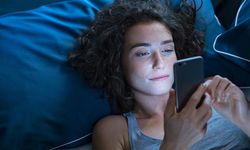 Ay ışığı, telefon ekranı, bekleme ışıkları: Yatak odanız gereğinden fazla mı aydınlık