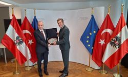Büyükelçi Dönmez’den Avusturya Bakanı Hanke’ye ziyaret