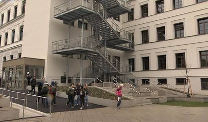 Viyana'daki liselere 330 milyon euro yatırım yapıldı