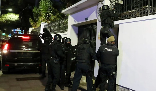 Ekvador ile Meksika arasında kriz: Büyükelçiliği polis bastı!