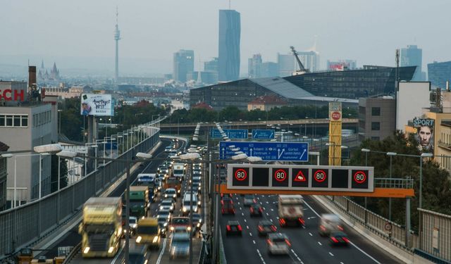 Viyana Augarten Köprüsü’ndeki İnşaat Çalışmaları Nedeniyle Yeni Trafik Düzenlemesi