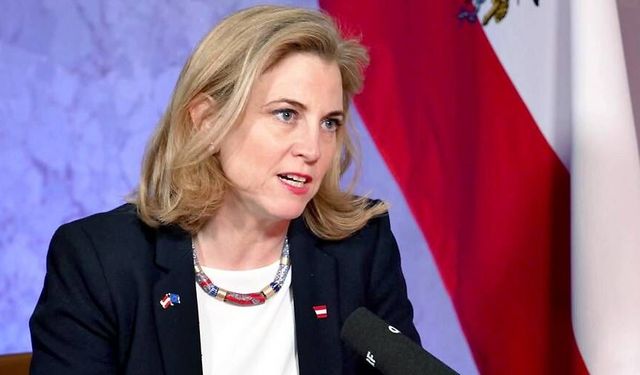 Avusturya Dışişleri Bakanı'ndan İran Açıklaması: “2015’teki Mülteci Krizi Tekrarlanmayacak”