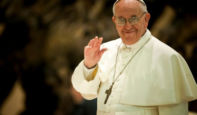 Papa Francis Hayatını Kaybetti