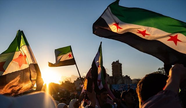 AB, Suriye’ye Uygulanan Tüm Ekonomik Yaptırımları Kaldırdı