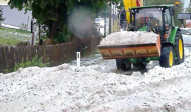 Avusturya’da Dolu, Fırtına ve Yoğun Yağmur: Çok Sayıda Etkinlik İptal Edildi