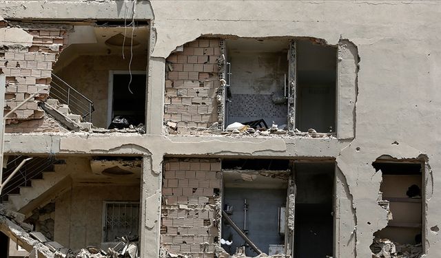 İran: İsrail Saldırılarında 935 Kişi Hayatını Kaybetti