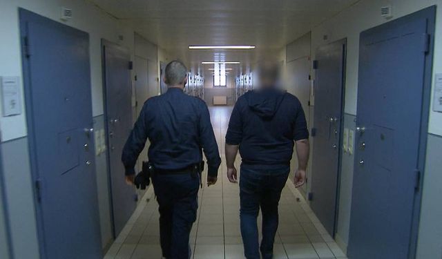 Viyana'da Bir Mahkum Hapisten Kaçtı, Parti Kurdu, Dolandırıcılıkla Yargılanıyor