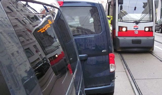 Viyana’da İzinsiz Park Toplu Taşımayı Felç Ediyor: Yeni Yılda Cezalar Artıyor