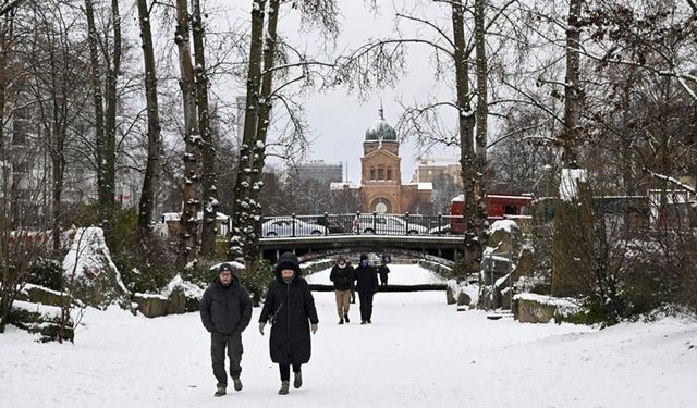 Avrupa’yı Kar ve Fırtına Vurdu: Ulaşım Durdu, Elektrikler Kesildi