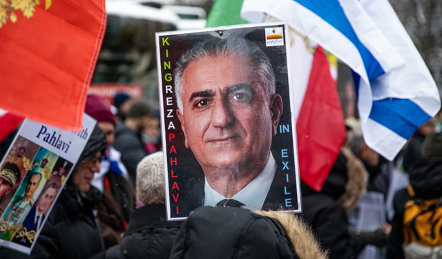 "Sürgündeki prens" Rıza Pehlevi kim?
