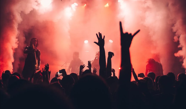 İstanbul'da son bir haftada üçüncü rock konseri iptal edildi