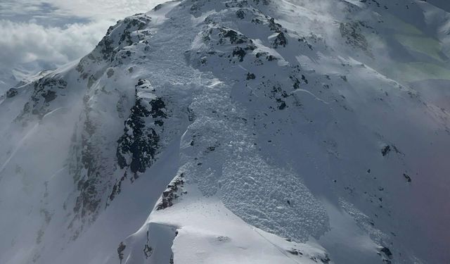 Tux Alpleri’nde Çığ Faciası: İki Dağcı Hayatını Kaybetti