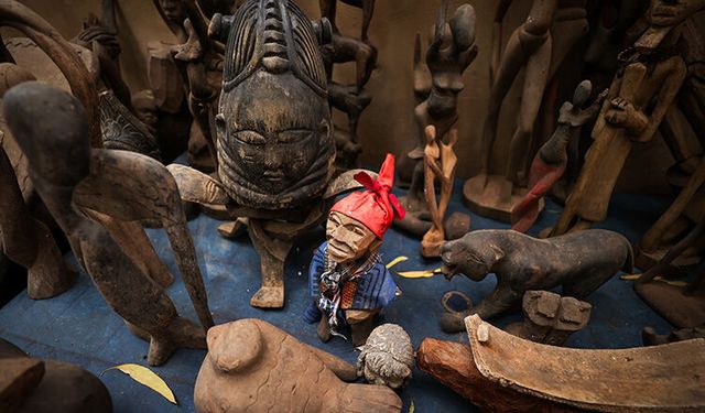 Fransa sömürge döneminde yağmalanan eserlerin iadesine ilişkin yasayı kabul etti