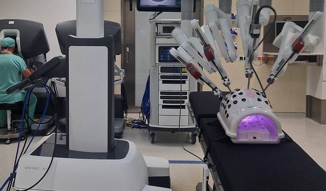 Avusturya'da robotik cerrahi yaygınlaşıyor: Yeni nesil ameliyat dönemi başlıyor