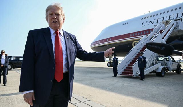 Türkiye dönüşünde son dakika kararı! Trump yeni Air Force One'ı bırakıp eski uçağa geçti