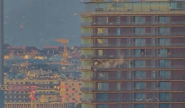 Viyana’daki Triiiple Kuleleri’nde yangın: 65 itfaiyeci müdahale etti