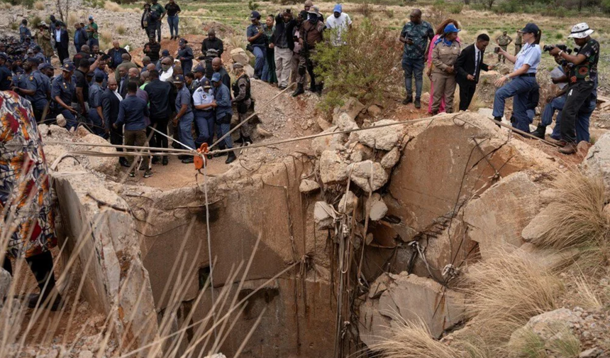 Binlerce işçi madene hapsedildi: Güney Afrika'da kaçak madenciler için kurtarma ekibi kuruldu